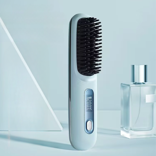 brosse chauffante lissante bleue