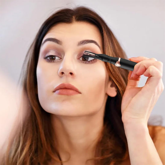 femme recourbe cils chauffant clipeclat