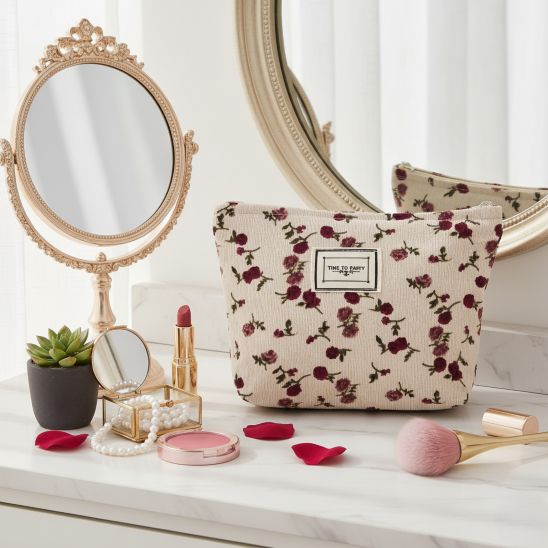 trousse à maquillage vintage efficace